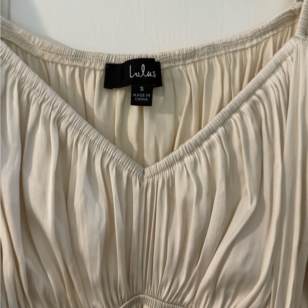 Lulu's Cream Ruched Blouse - Picture 2 of 2